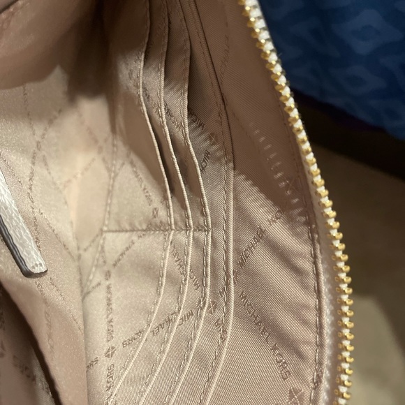 Michael Kors Wristlet - Picture 5 of 5